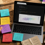 formation data scientist en ligne gratuite post-it notebook python